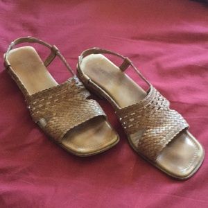 Leather woven sandal